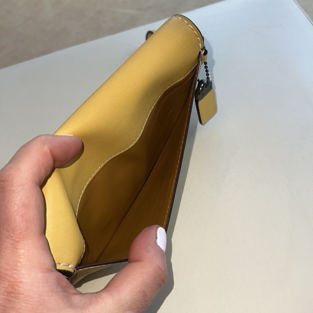 Coach Glovetanned Leather Wristlet Clutch Melon Yellow - Picture 5 of 13